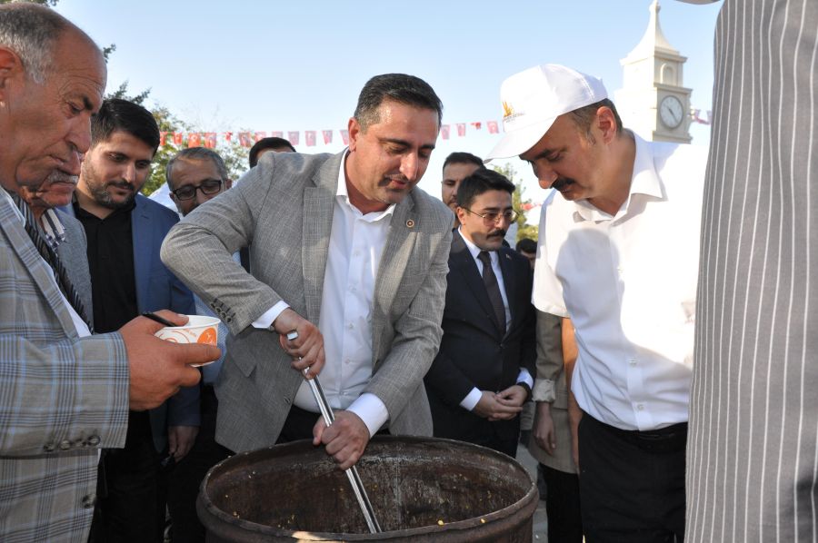 Festival renkli görüntülere sahne oldu