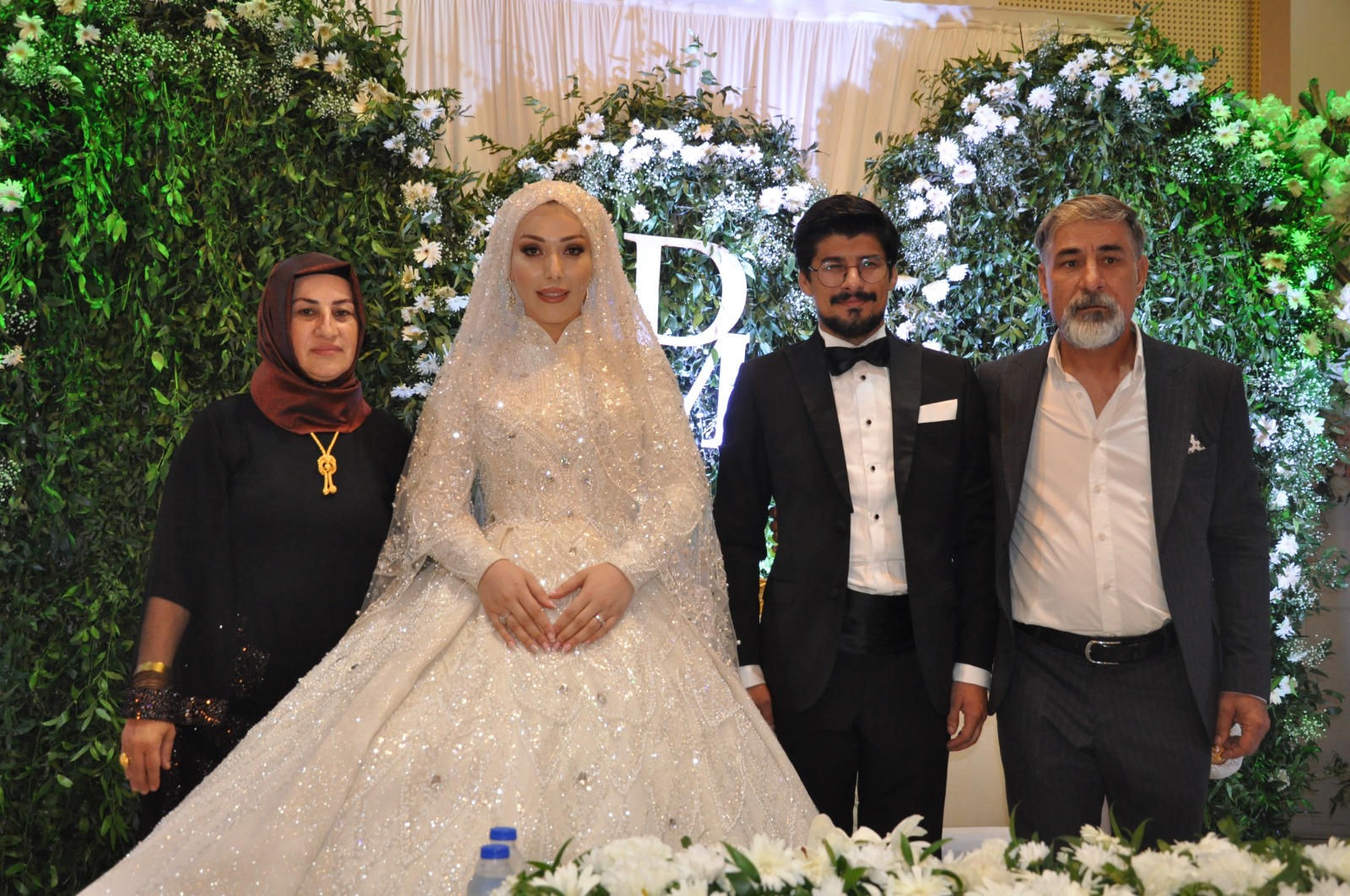 Akdağ ve Müjdeci ailelerinin mutlu günü