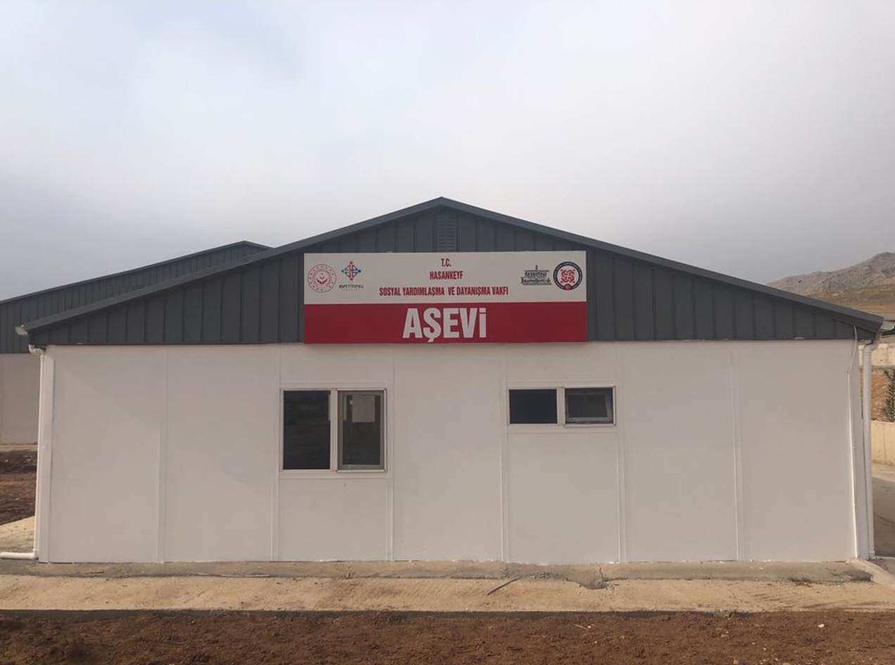 Günlük 200 kişiye sıcak yemek