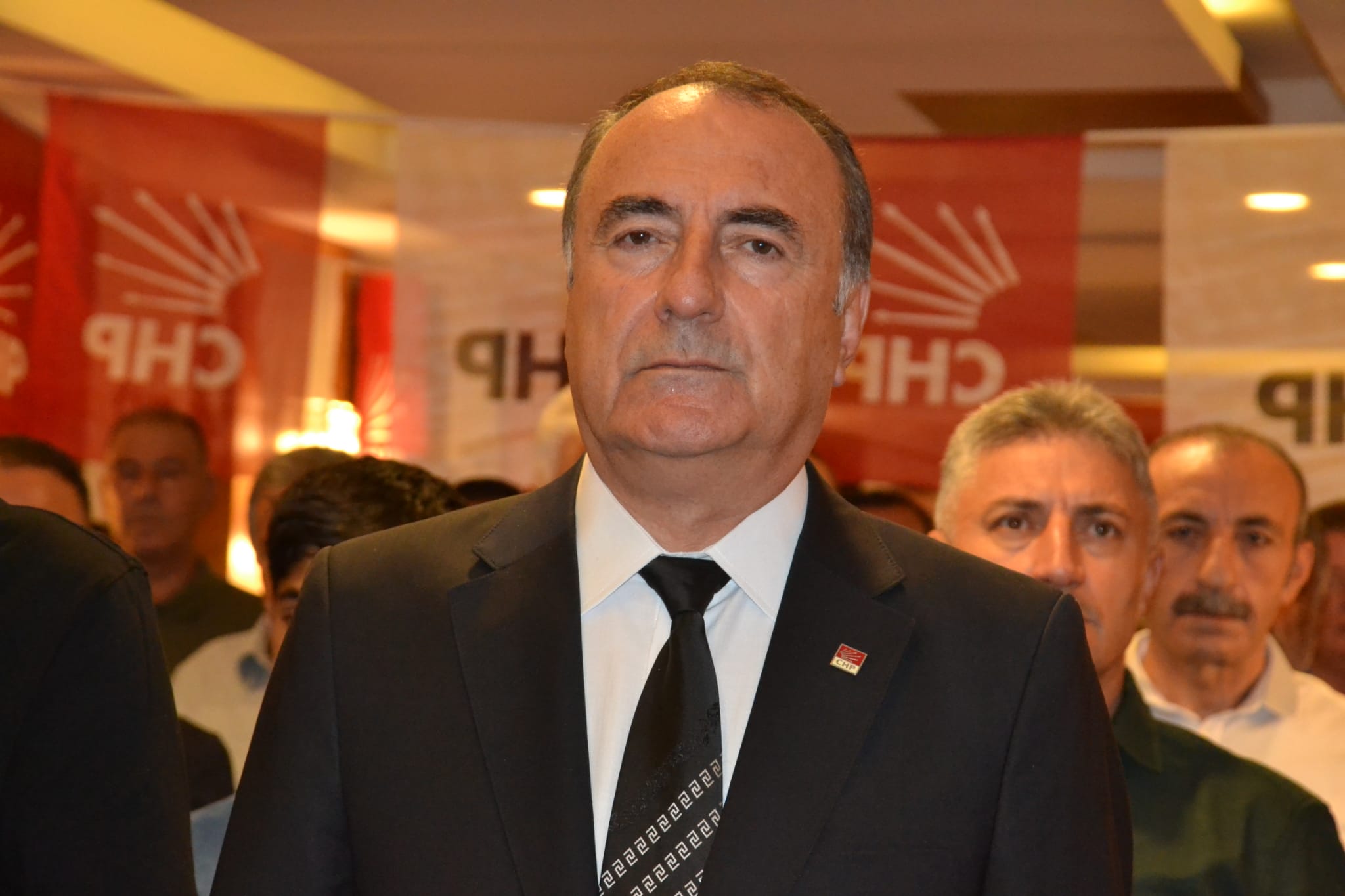 “İŞSİZLİK VE EKONOMİYİ TETİKLEYEN BİR KÜRT SORUNU VAR”