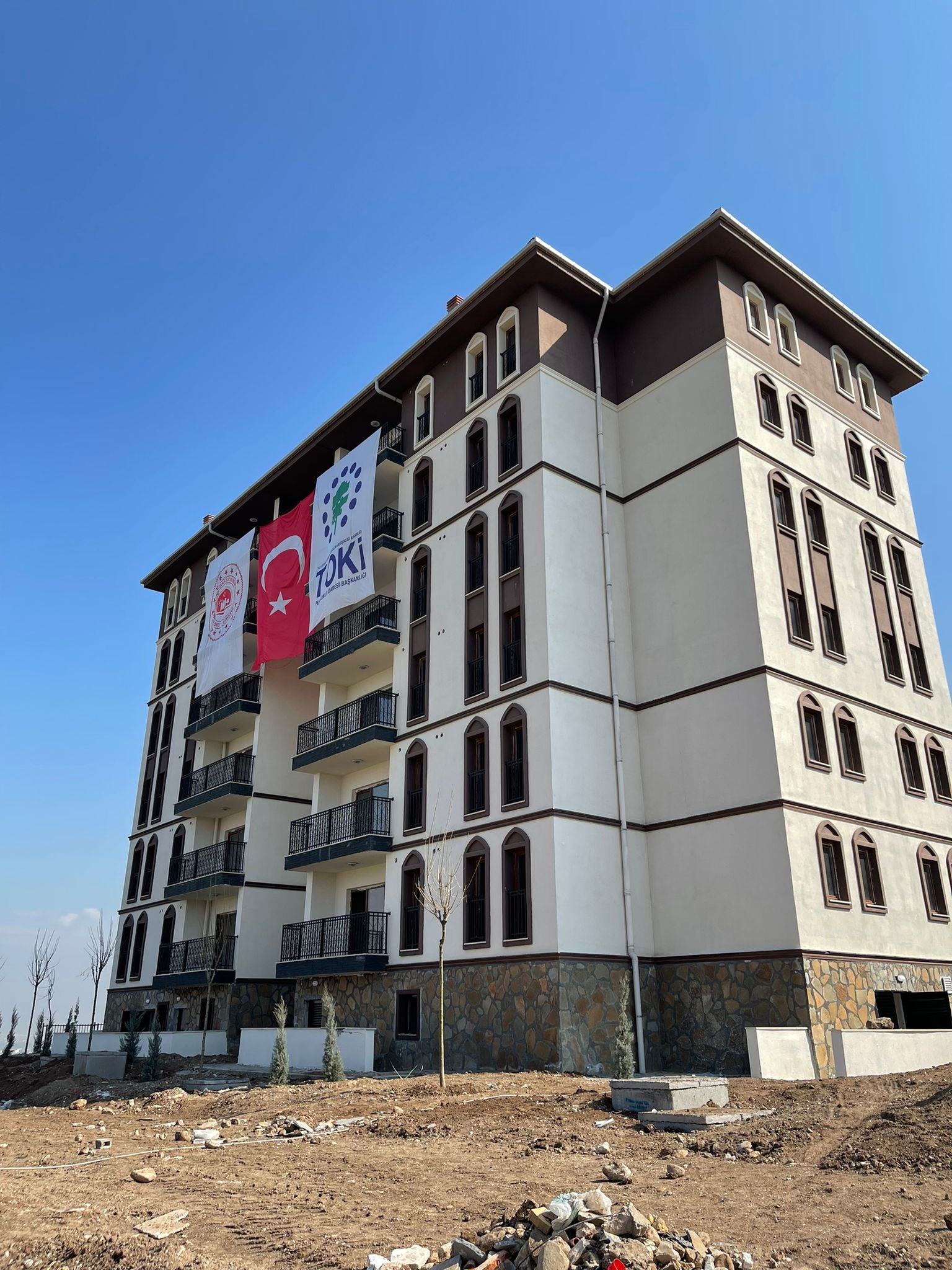 Konut ve işyerleri açık artırma ile satılacak