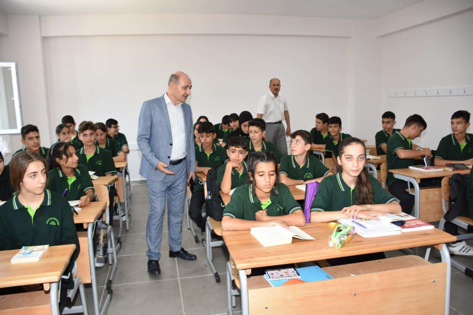 Okul ziyaretlerine devam ediyor