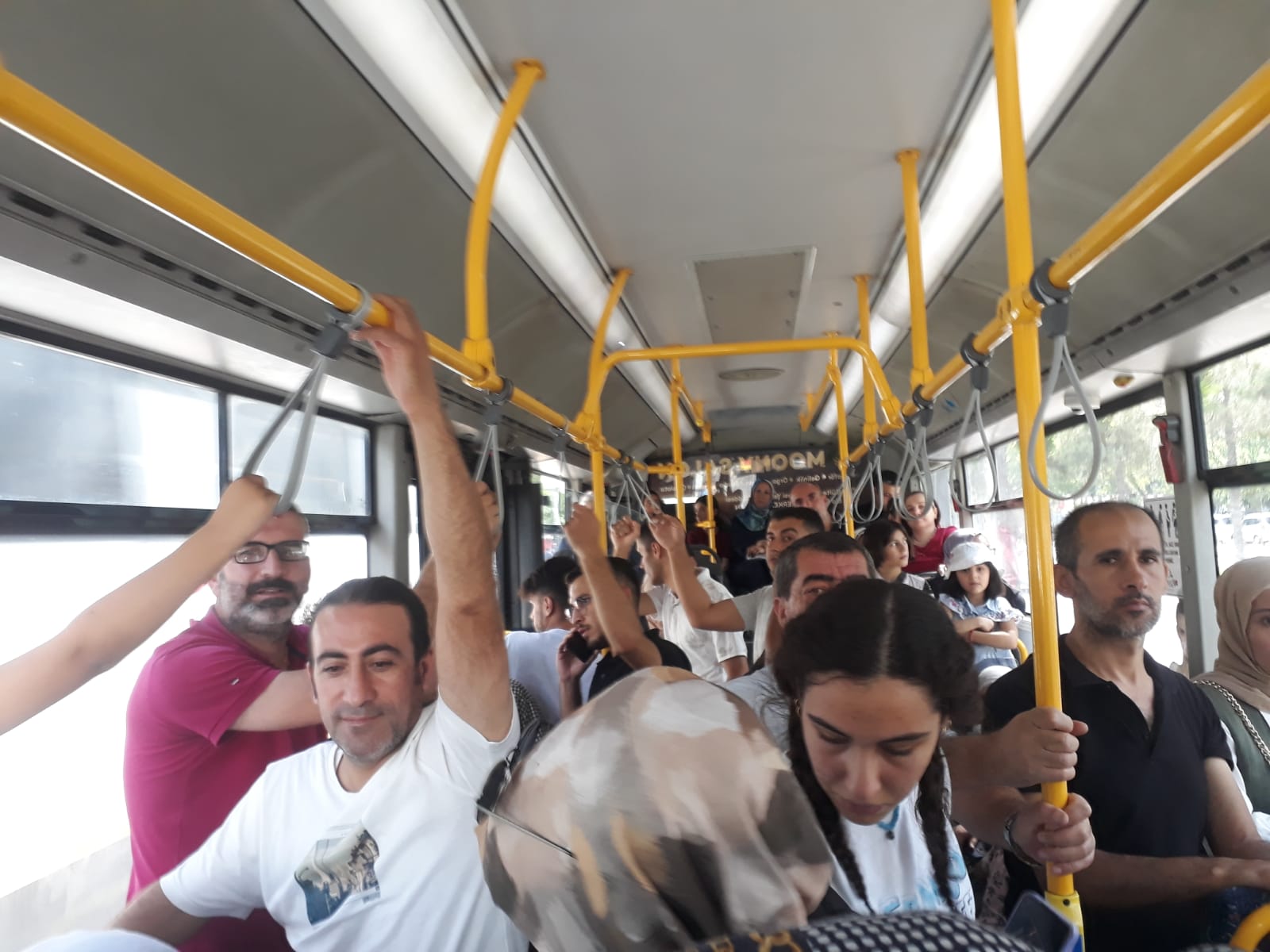 Otobüsler yine dolup taştı