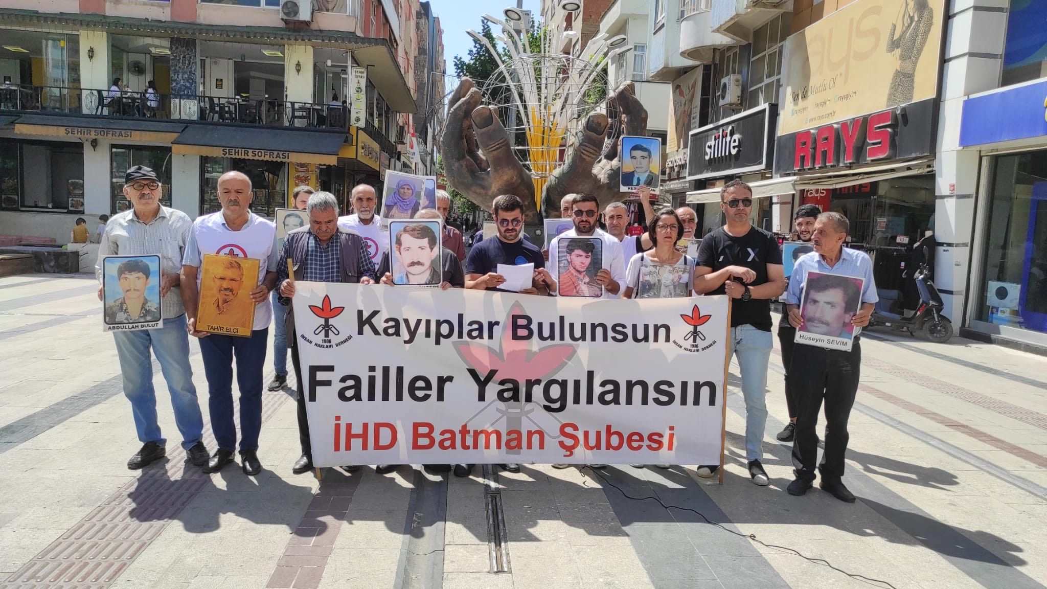 Sincar ve Özdemir’in faillerini sordular