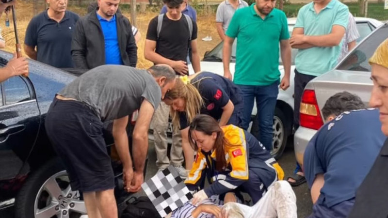 Öğrenciye otomobil çarptı