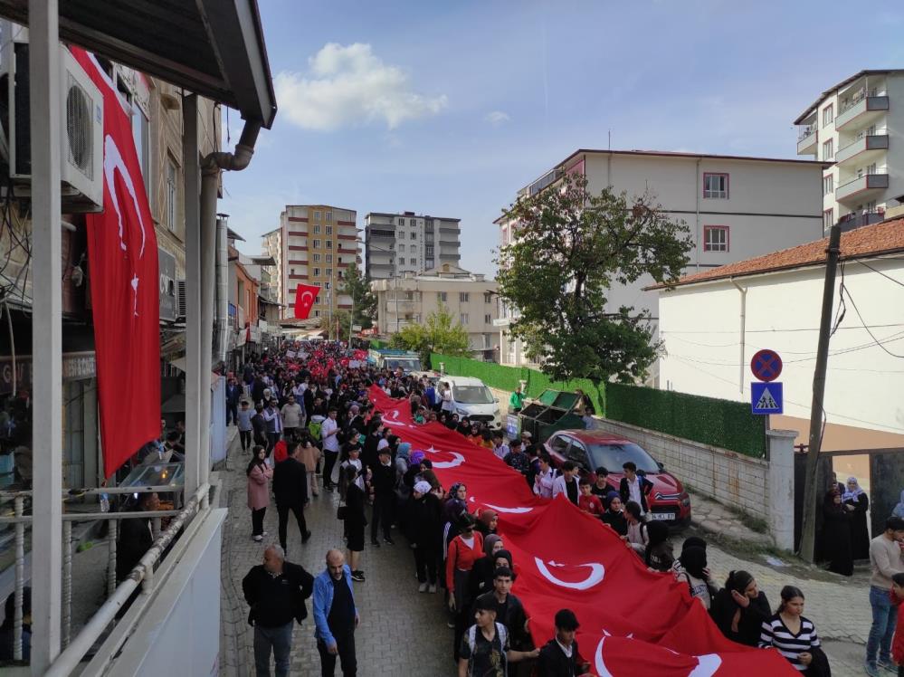 10 Bin kişiyle 100. yıl yürüyüşü