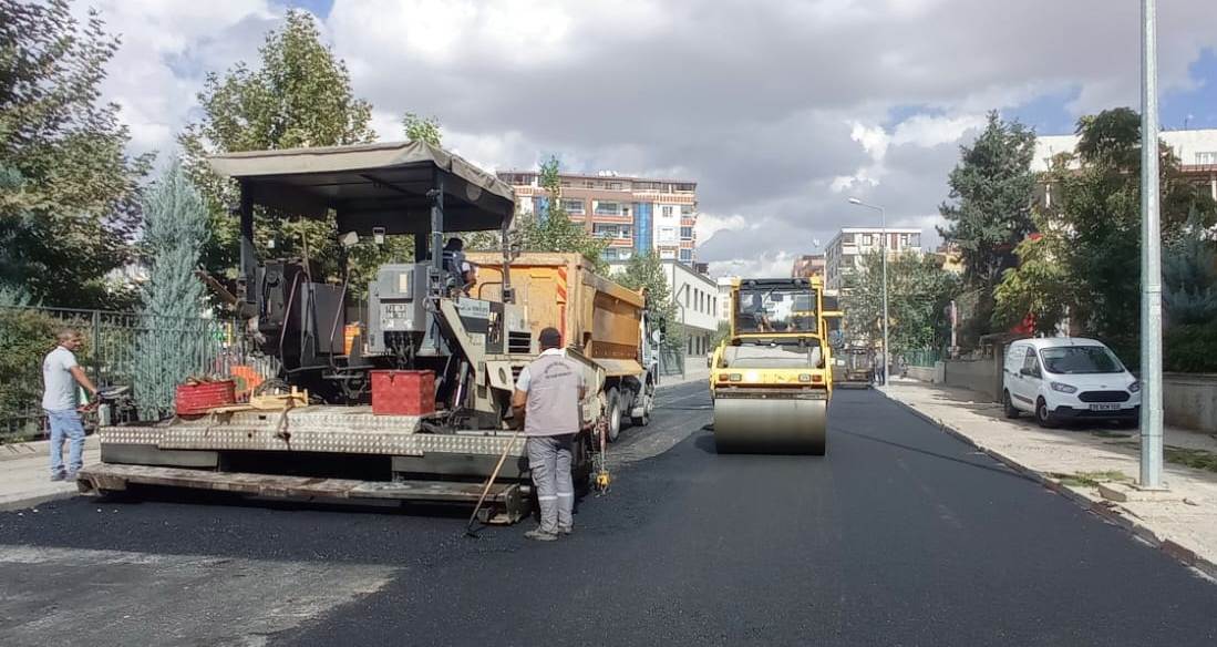 Asfaltlama çalışmaları tam hız devam ediyor