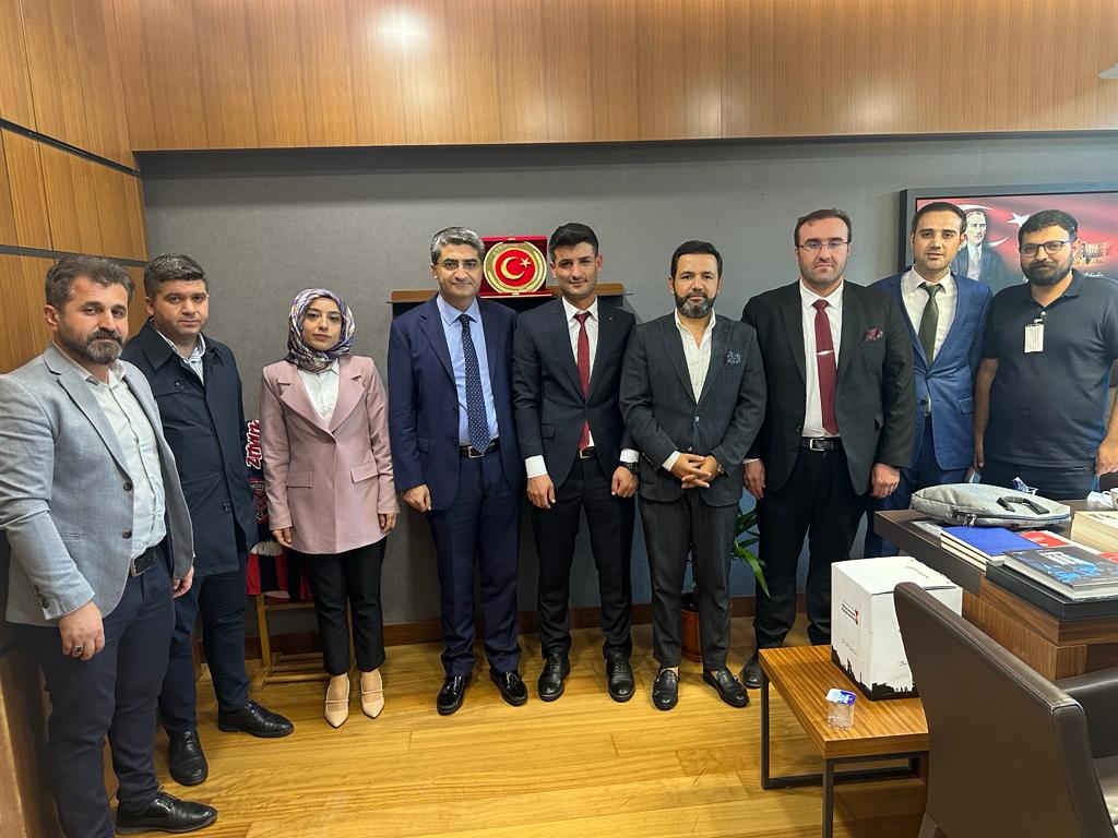 Batmanlı gönüllüler, Ekmen’le görüştü