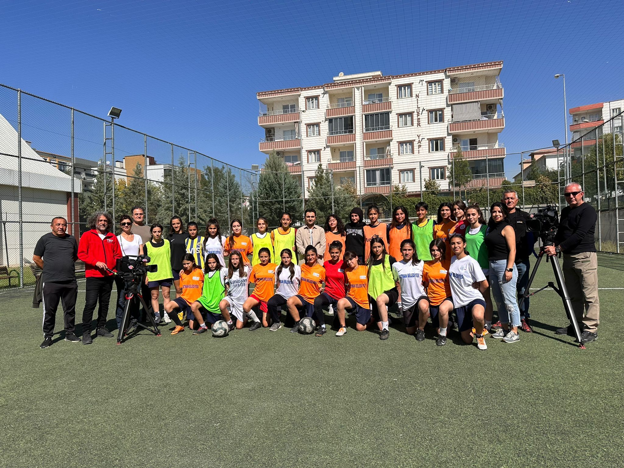 Belgesel çekimi için Batman’a geldiler