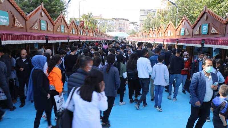 Kitap fuarı Cuma günü açılıyor