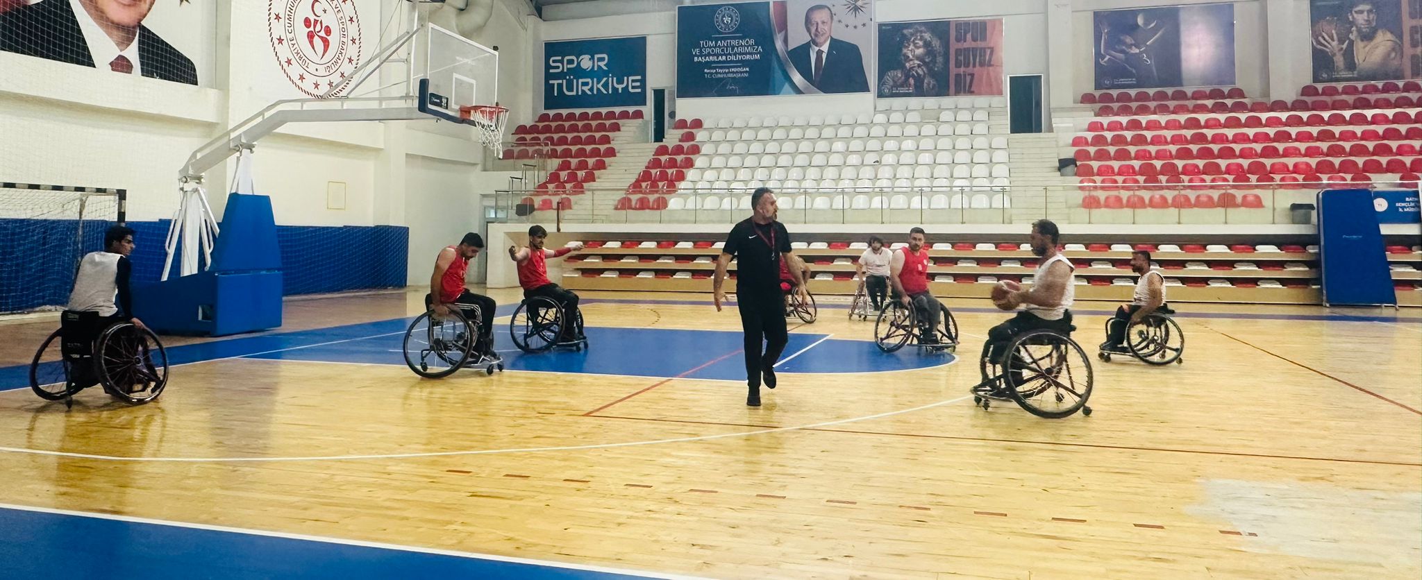 Lige sıkı bileniyorlar