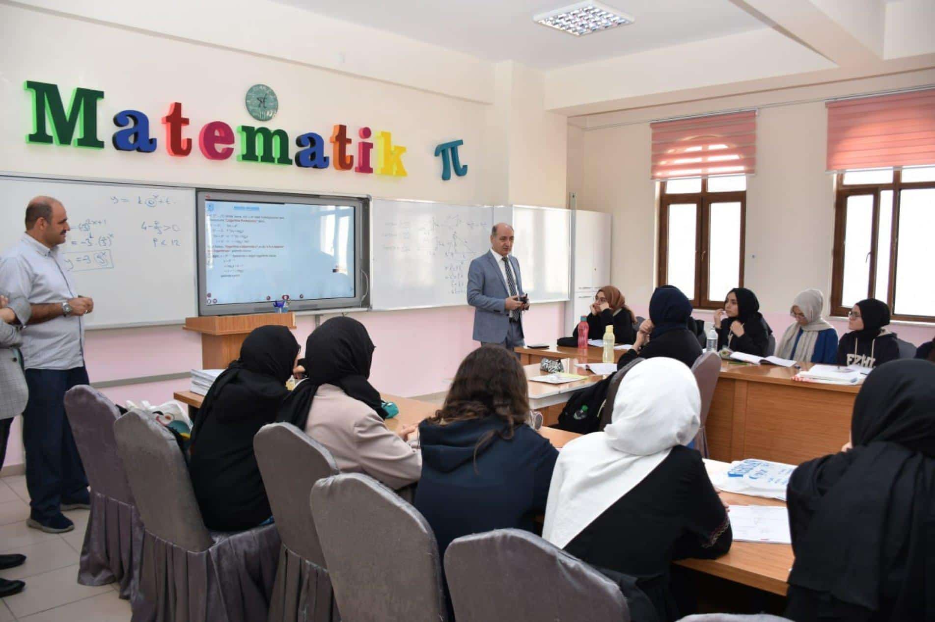 Okul ziyaretlerine devam ediyor