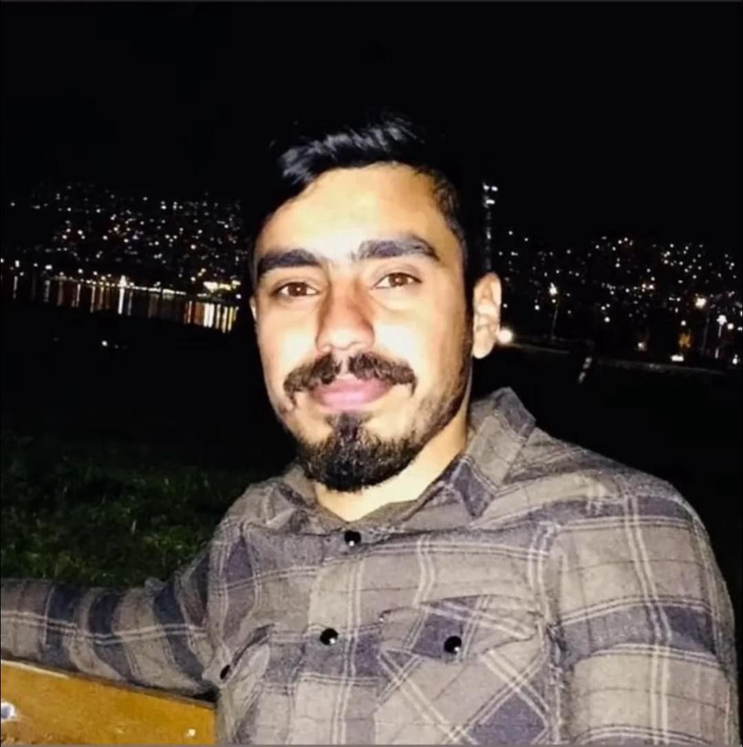Otostop yaparak bindiği araçta can verdi