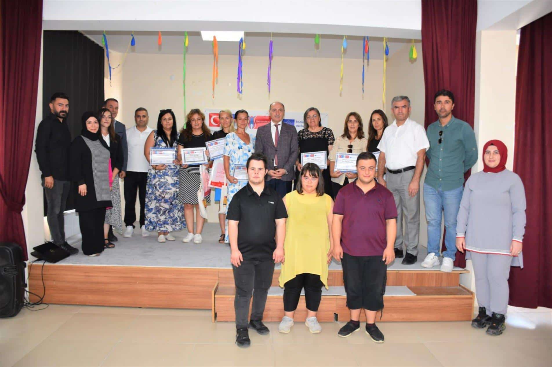 ‘Oyun Terapisi Projesi’ sertifika töreni yapıldı