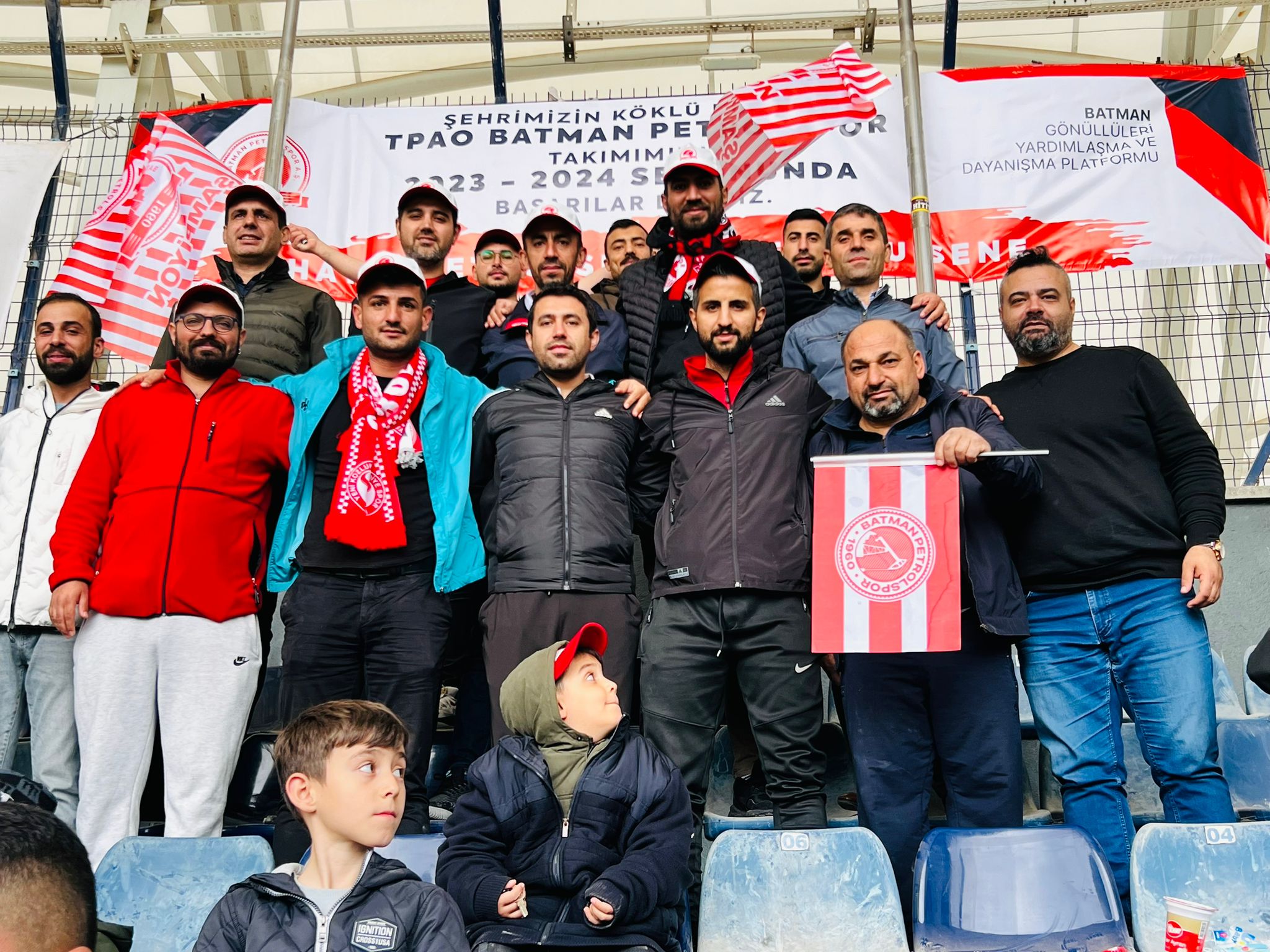 Batmanlı gönüllüler Petrolspor’u yalnız bırakmadı