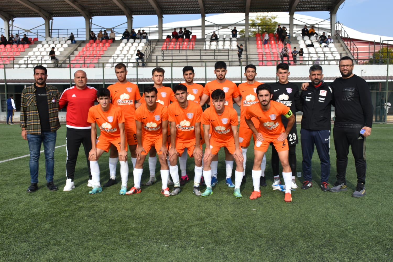 Belediye sporcu fabrikası gibi