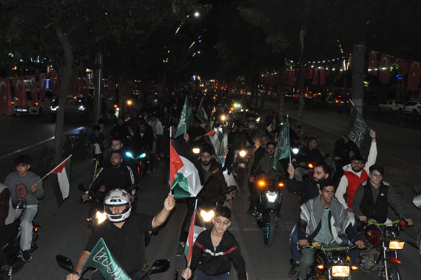 GAZZE İÇİN PEDAL ÇEVİRDİLER