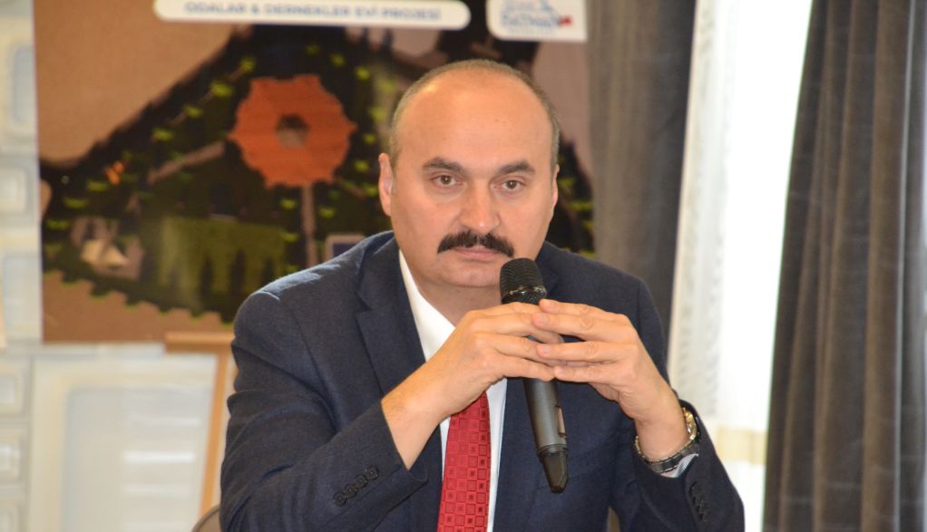 “İşiniz gücünüz yalan-dolan”