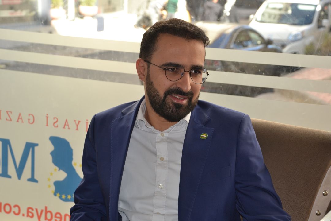 “Kurumlar bardağın dolu tarafını gösteriyor”