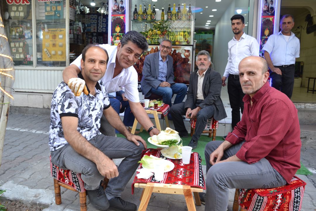 RIDVAN USTANIN ÇİĞKÖFTESİ KAPIŞILIYOR