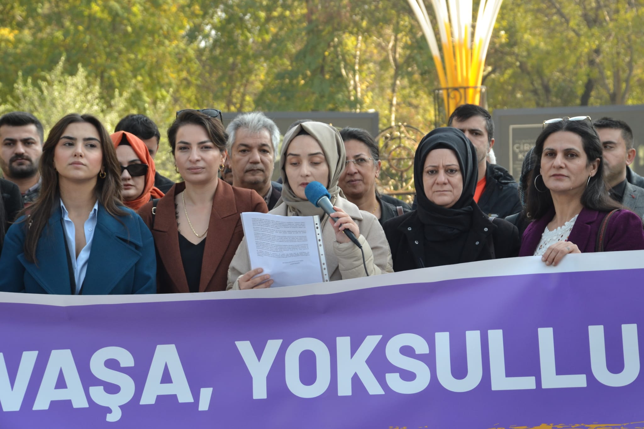 “Kadına yönelik şiddet politiktir”