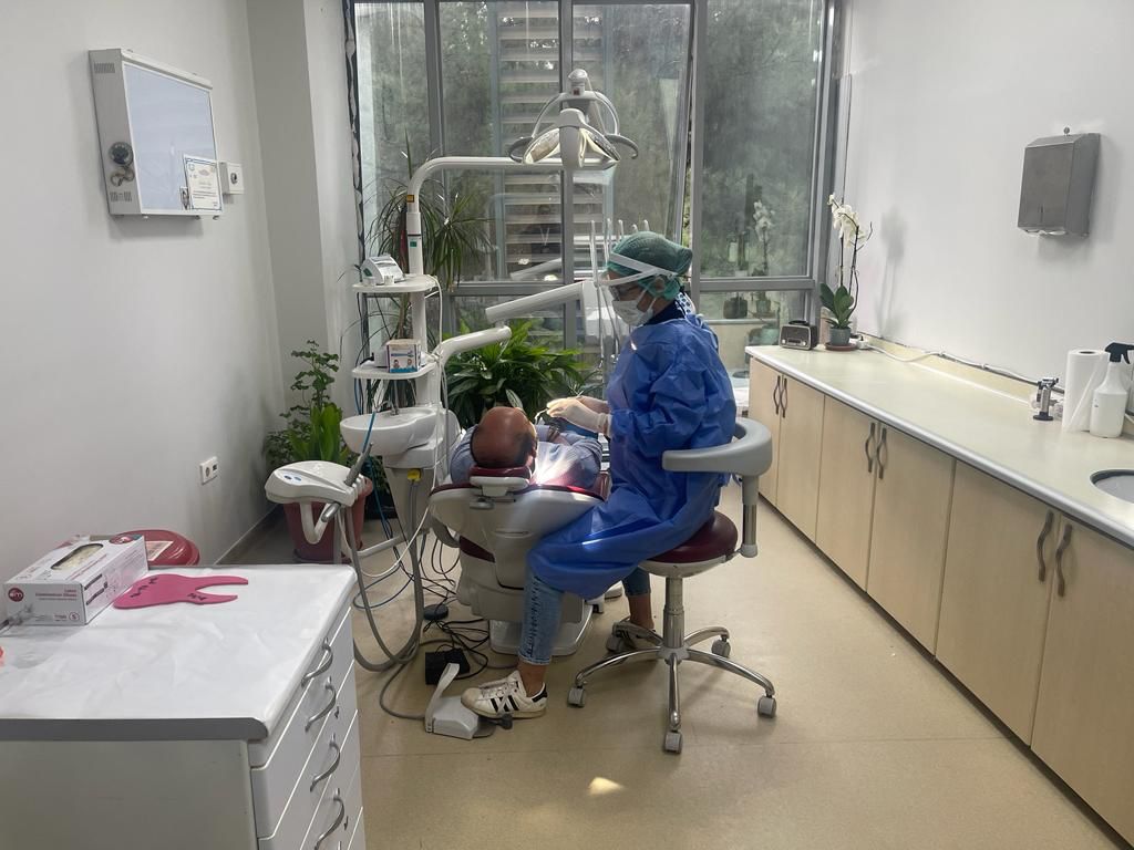 90 Hastaya diş bakım tedavisi