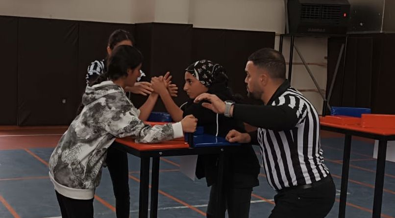 Bilek güreşine 202 sporcu katıldı