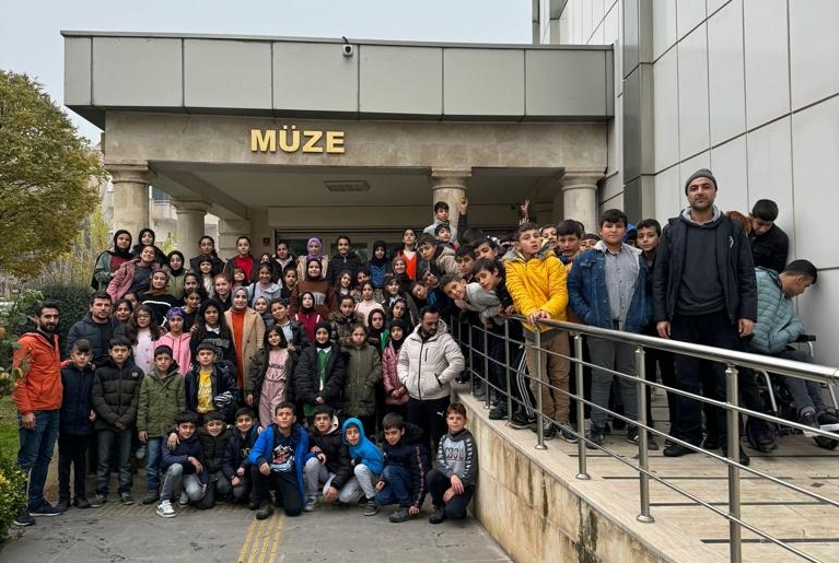 Çocuklar gönüllerince eğlendi