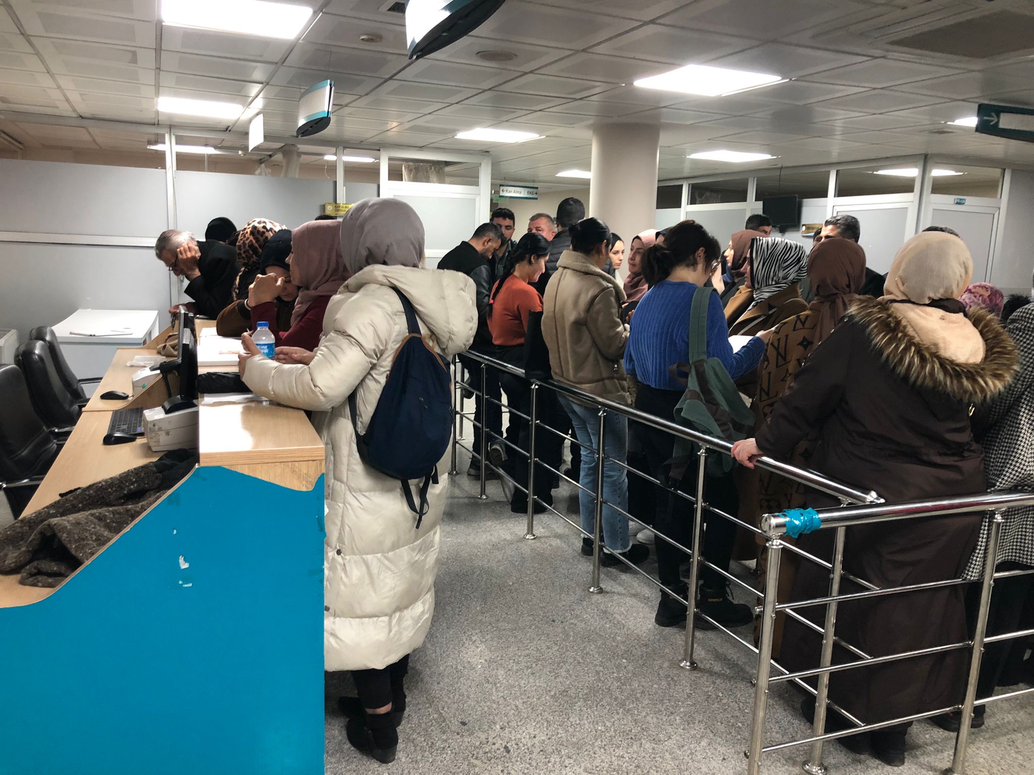 Hastanede kuyruk çilesi bitmiyor