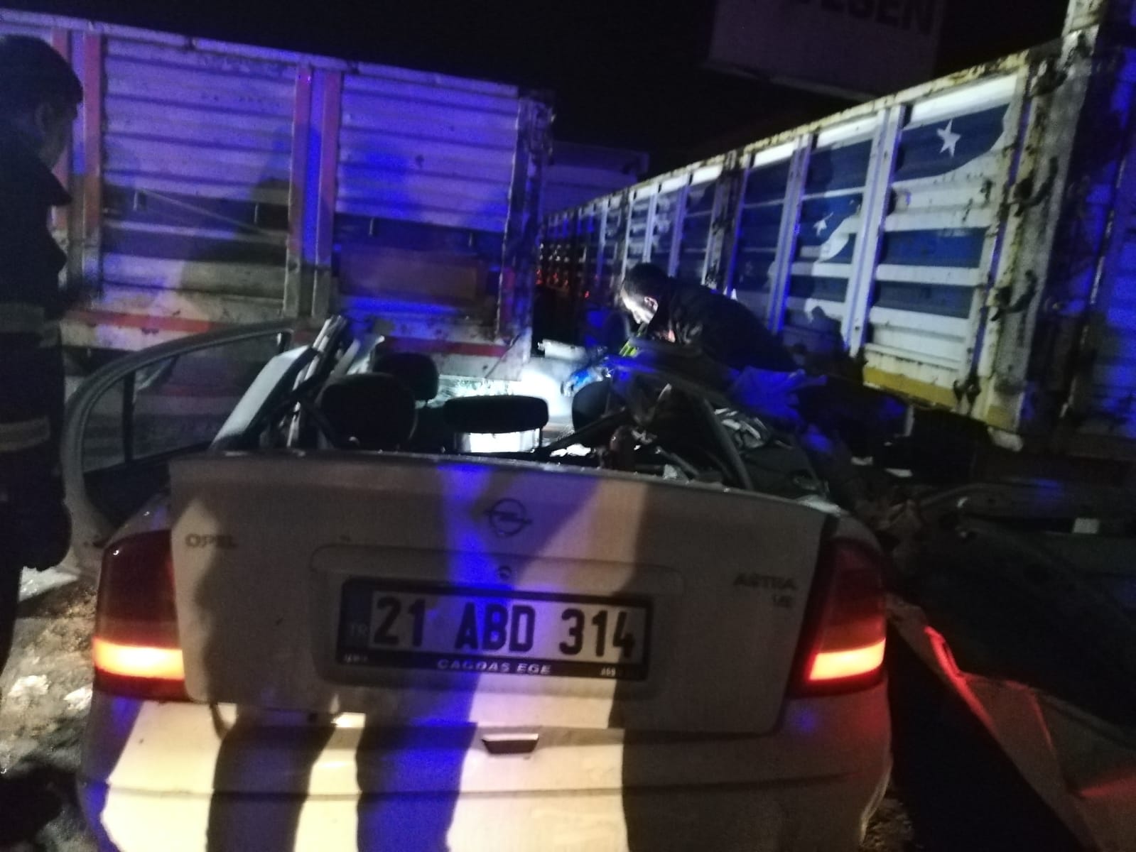 Ölüm yolunda yine kaza