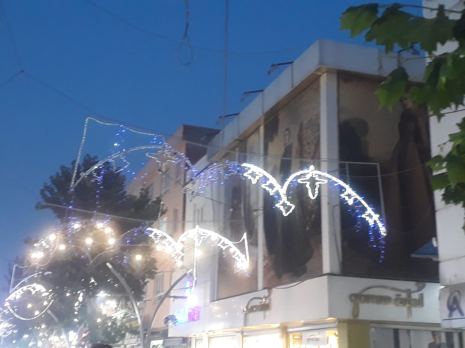 Mahyalar dökülüyor!