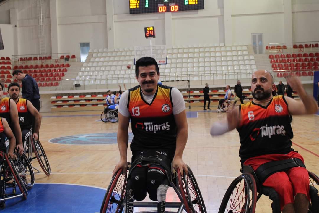 Mersin’e patladılar: 81-61