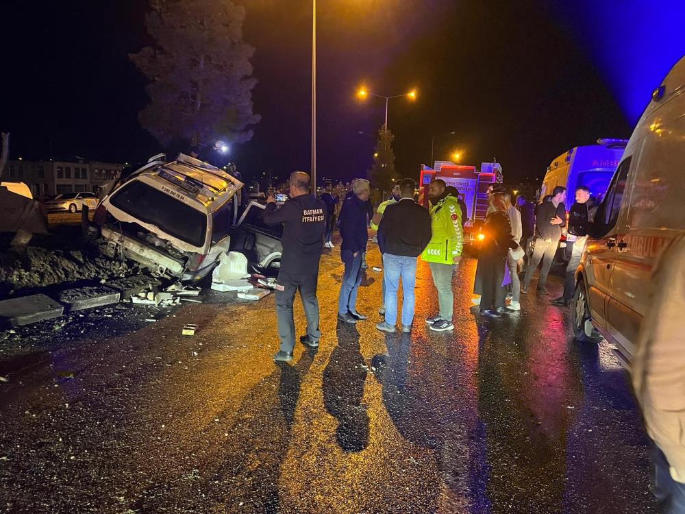 Ölüm yolunda yine kaza