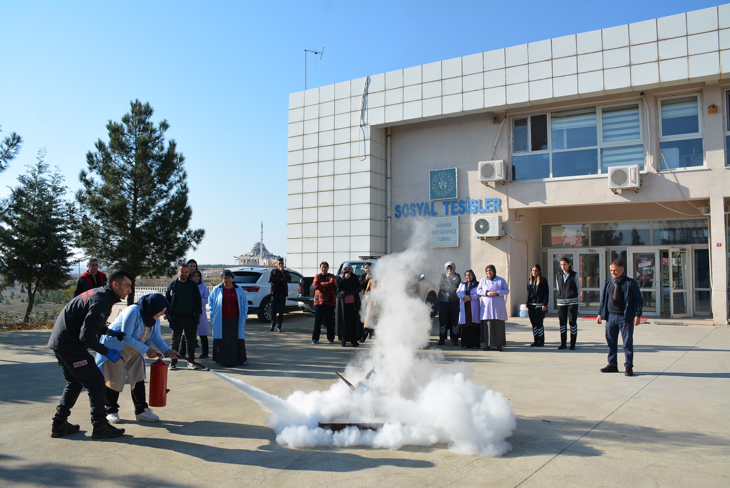 Yurt personellerine yangın eğitimi