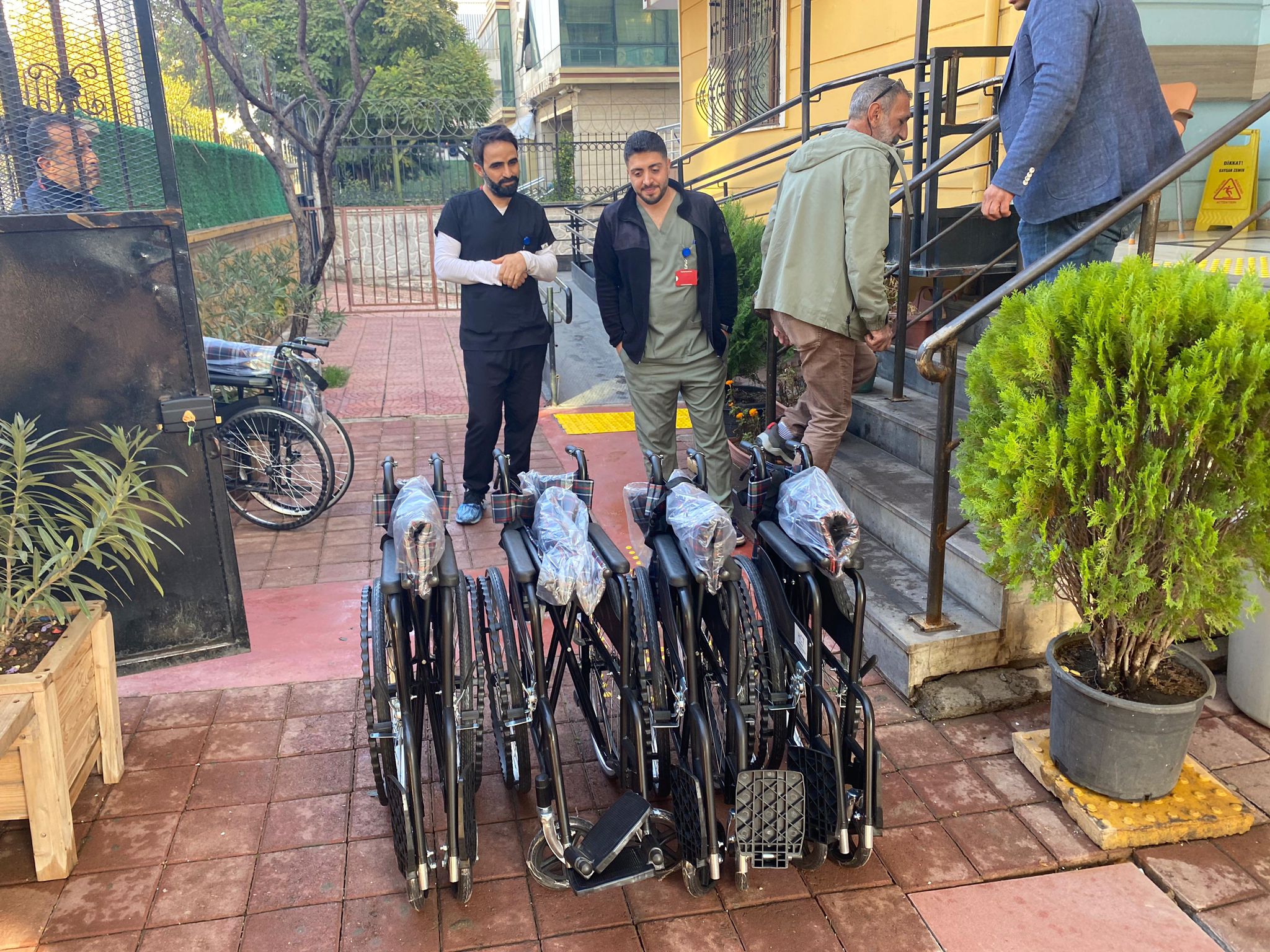 20 Engellinin yüzünü güldürdüler