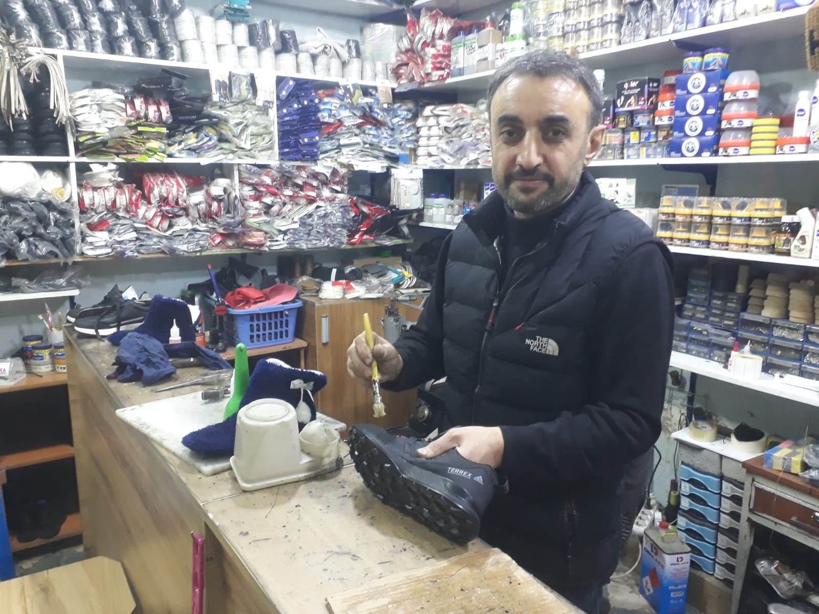 35 Yıllık ayakkabı tamircisi