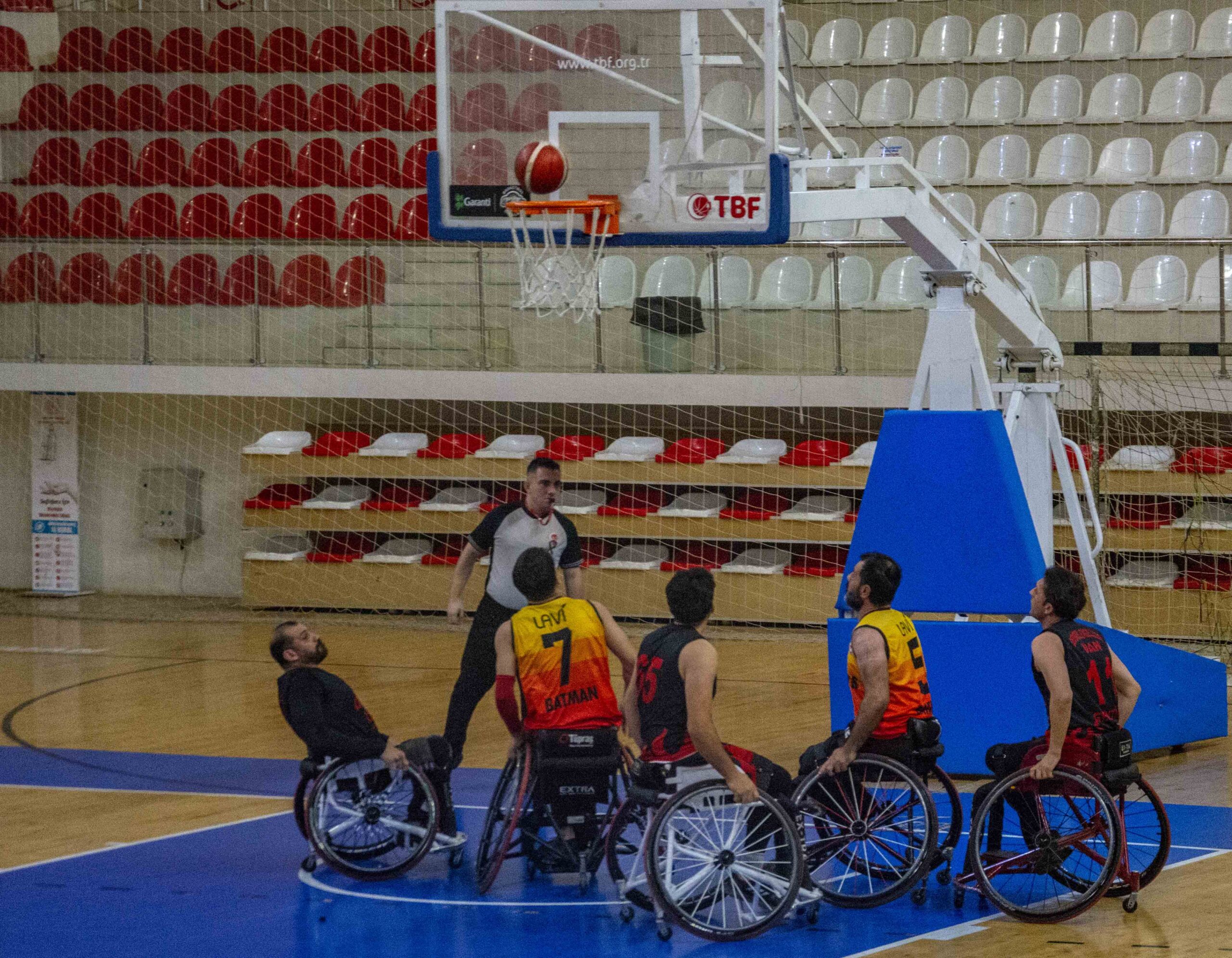 Engelli basketçiler evinde kayıp