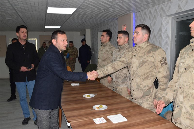 Güngör, güvenlik güçlerinin yeni yılını kutladı