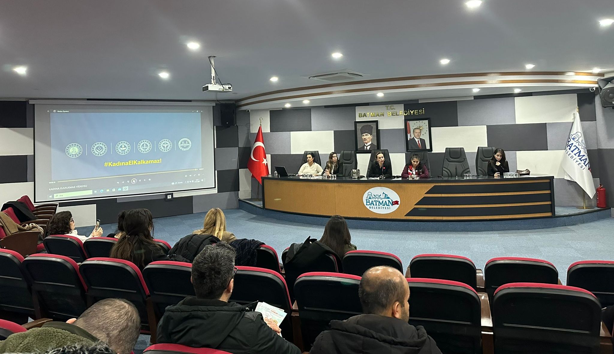 Kadına yönelik şiddeti anlattılar