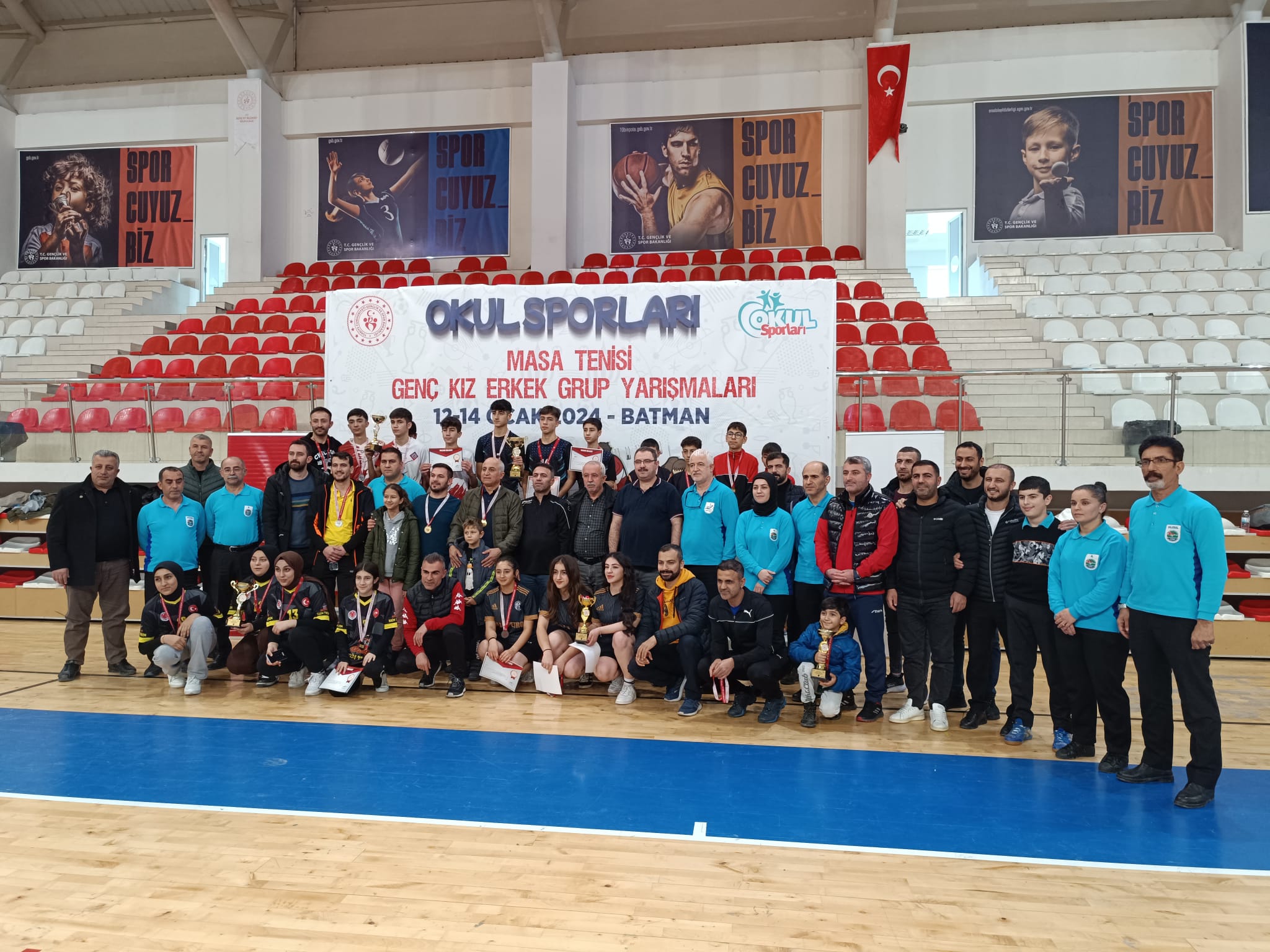 Masa tenisine 10 ilden katılım