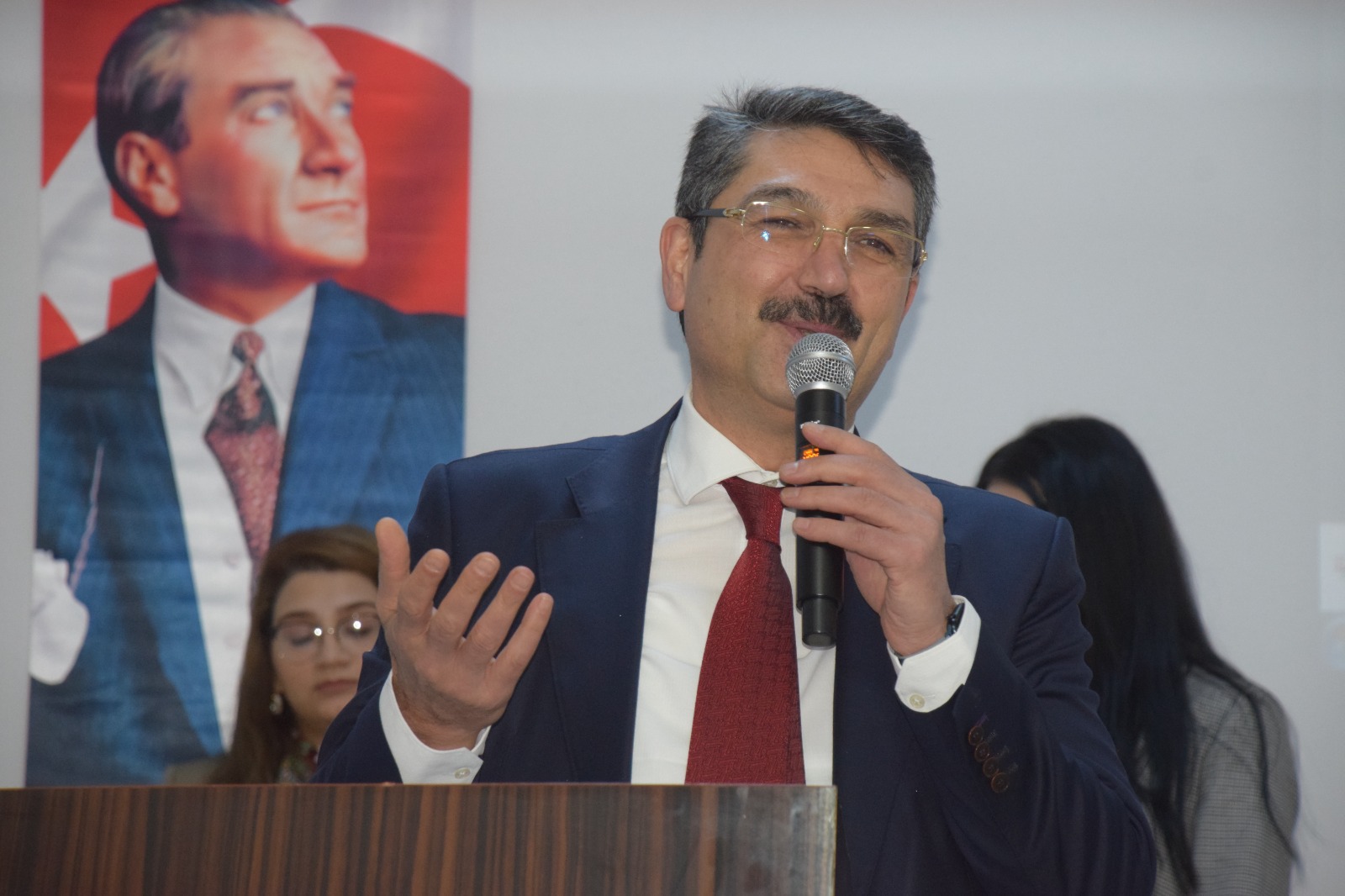 “Rahmetli babam çok çalışıp proje üretirdi”