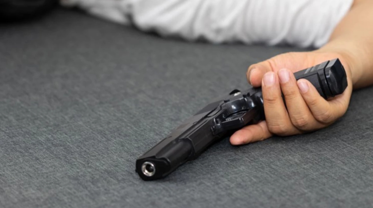 Silahla yaşamına son verdi