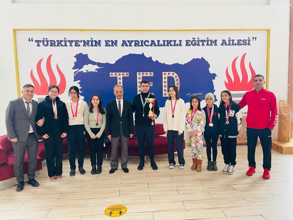 TED Koleji sportif başarılara doymuyor