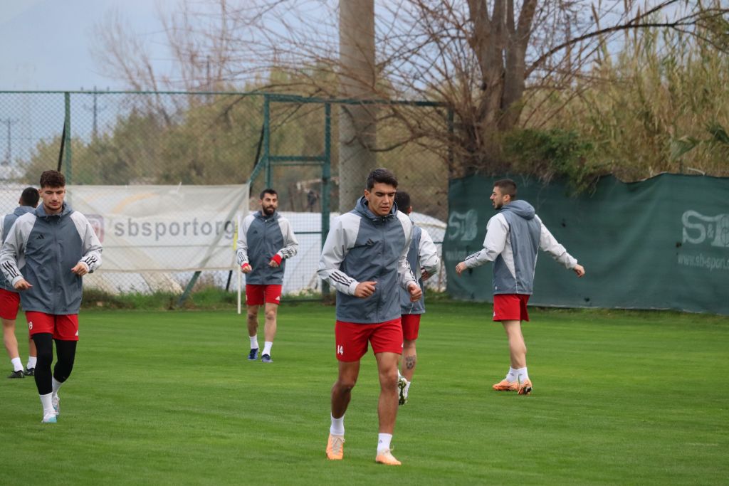 “Verimli bir kamp geçiriyoruz”