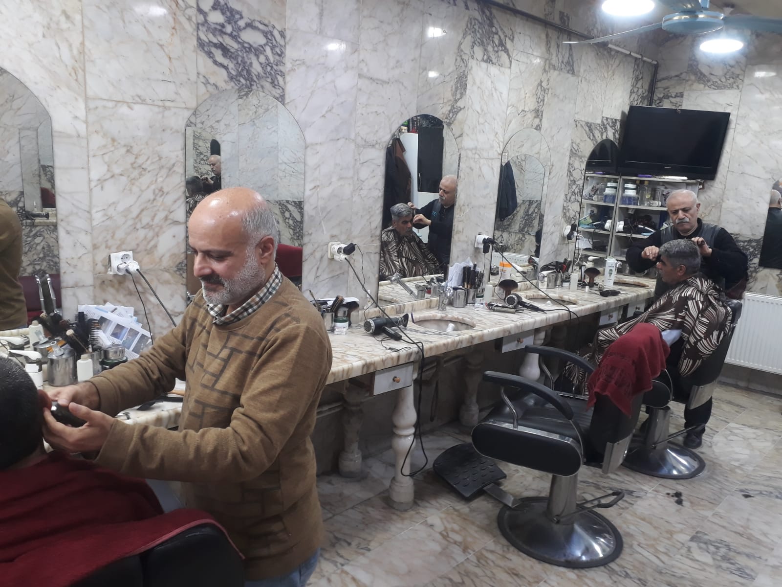 Yarım asırlık usta berberler