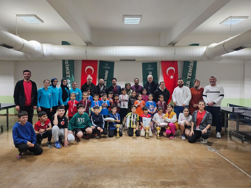 Masa tenisinin enleri belli oldu