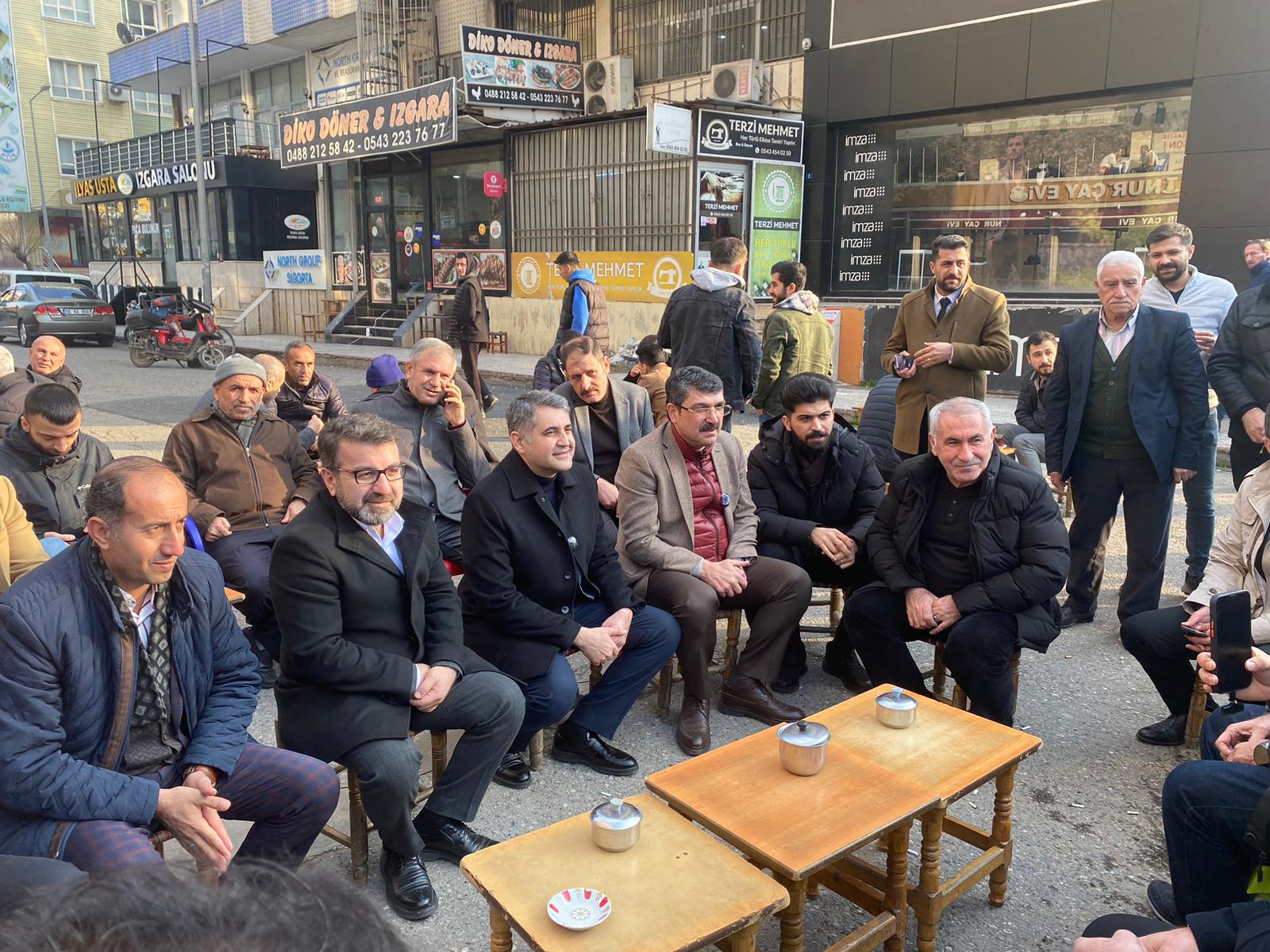 AK Partililer esnaf ziyaretinde