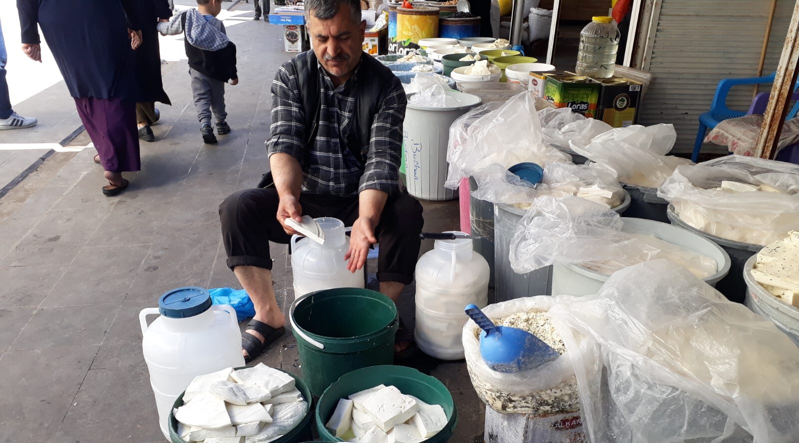 ARTAN MALİYETLER PEYNİRİ DE VURDU!