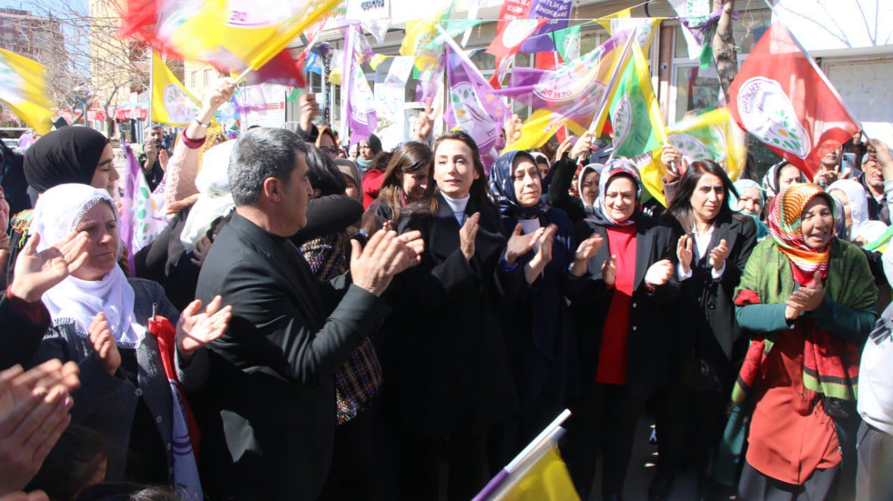 “Cigerxwin anıtını yeniden dikeceğiz”