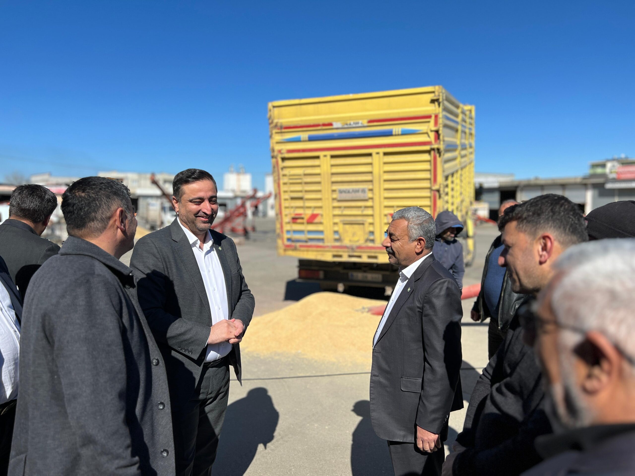 “Çözüm hizmet etmek isteyenler ile gelir”